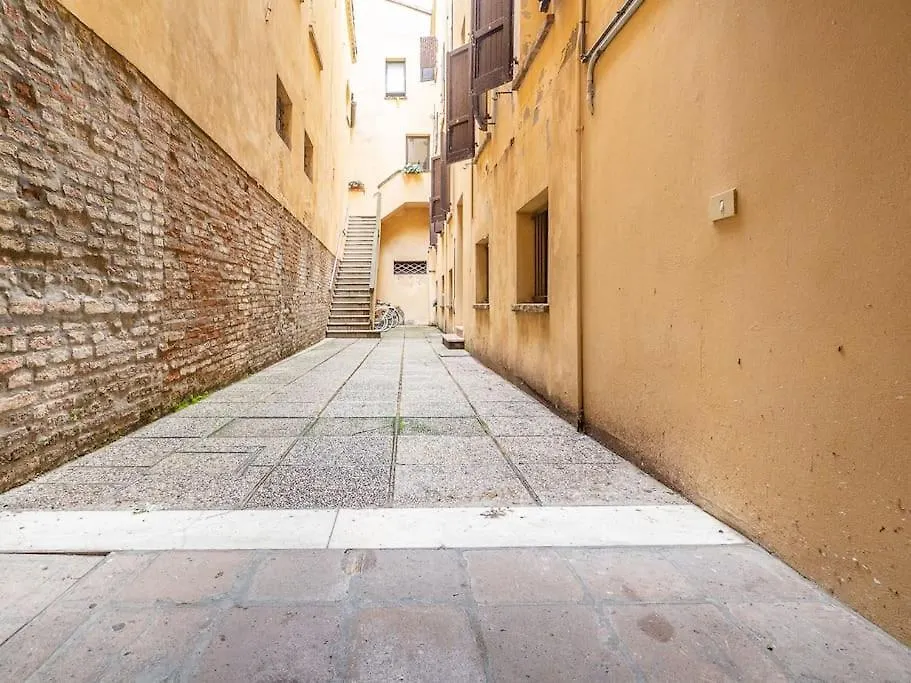 Lo Specchio Di Ferrara Apartment 0*,  Italy