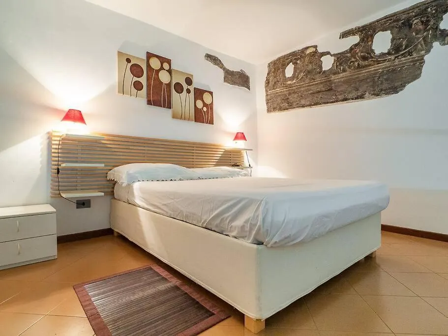 Lo Specchio Di Ferrara Apartment