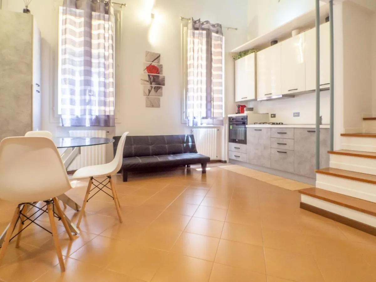 Lo Specchio Di Ferrara Apartment